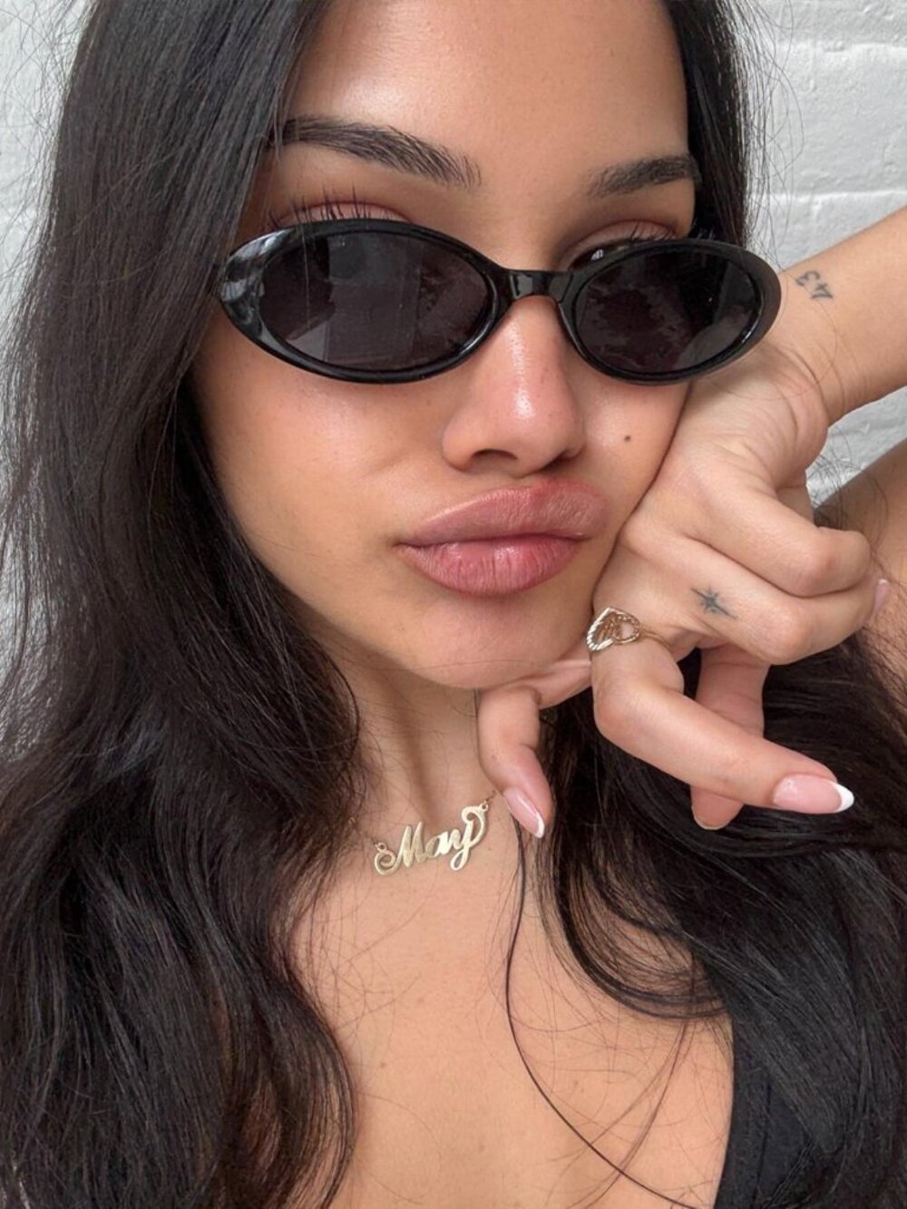 Black Oval Sunglasses Y2K Slim 90s Indie Sleaze